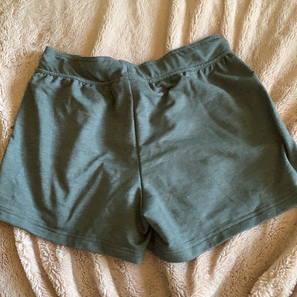 Under Armour Shorts - Picture 3 of 3